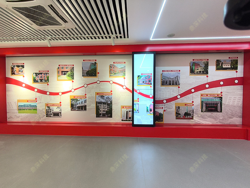 智能滑轨屏互动系统-滑轨展示互动装置-滑轨屏体